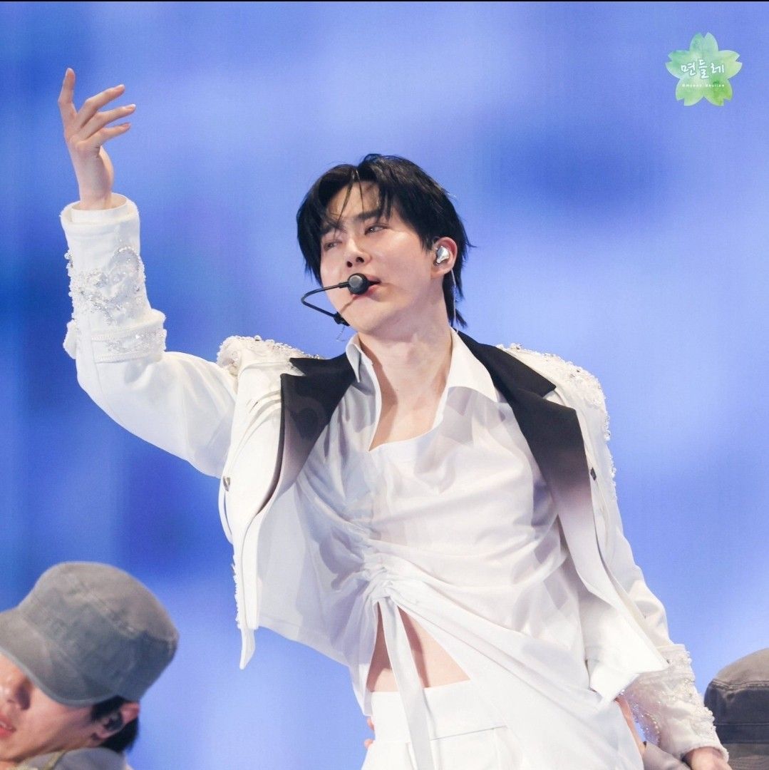 Latest photo of Suho