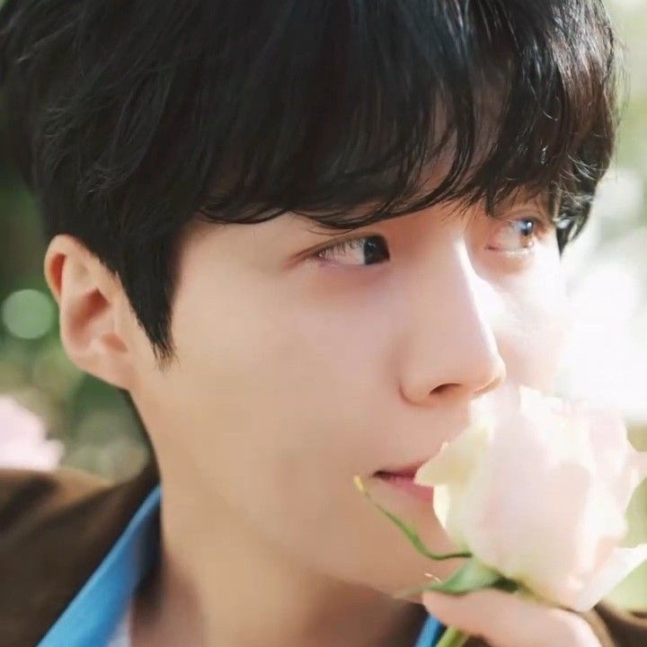 キム・ソンホの最近の活動ショット