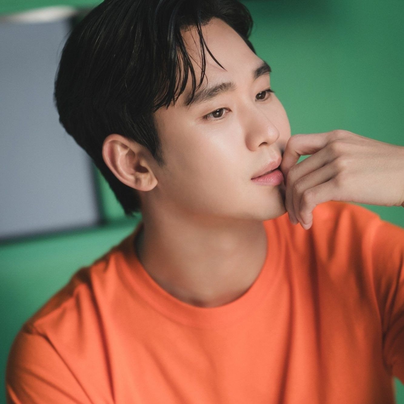 Foto kegiatan terbaru dari Kim Soohyun