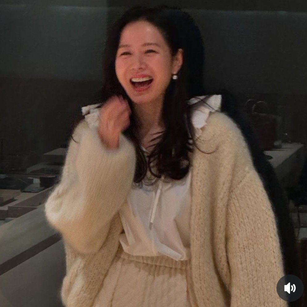 粉丝拍下的孙艺珍瞬间