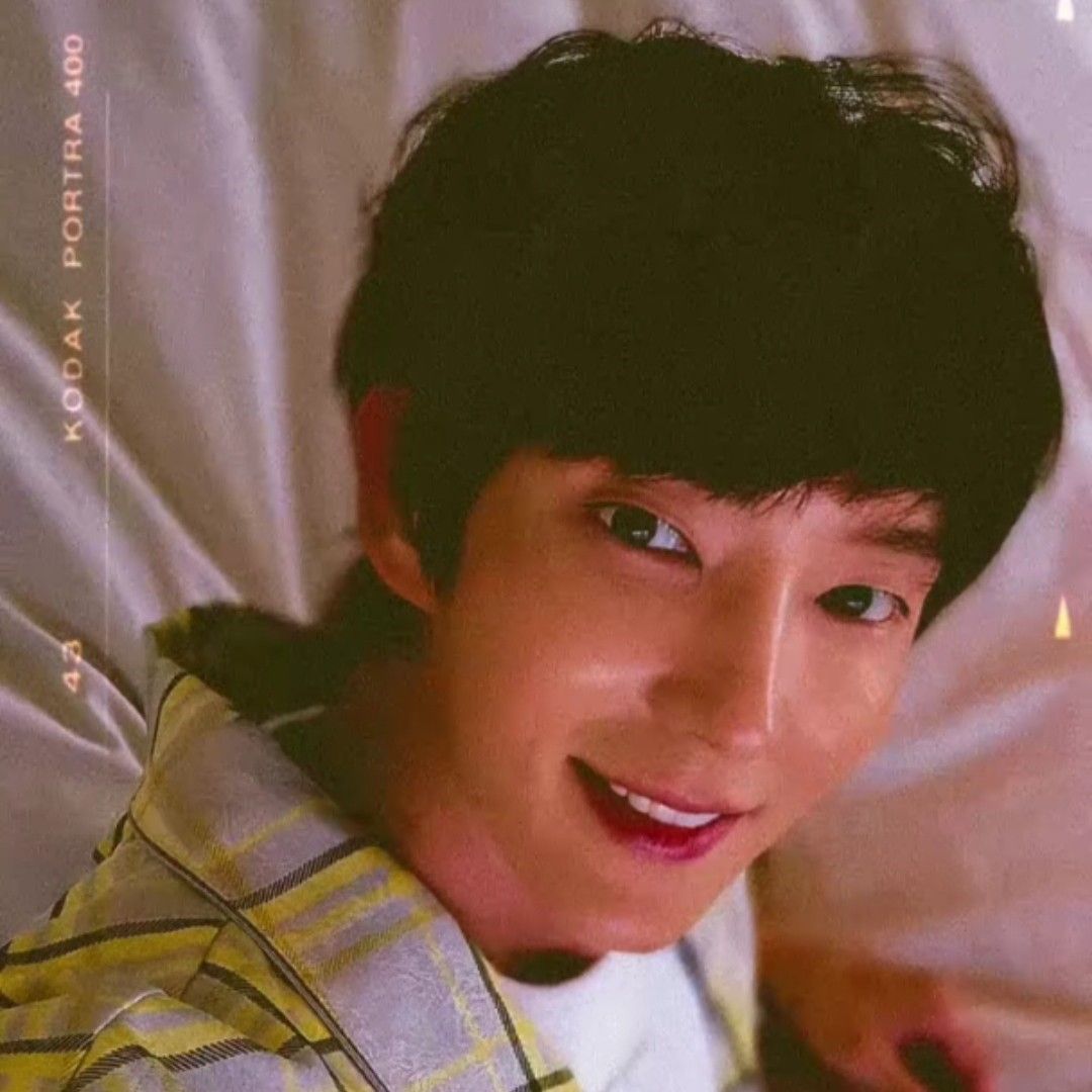 Behind-the-scenes cut of Lee Joongi