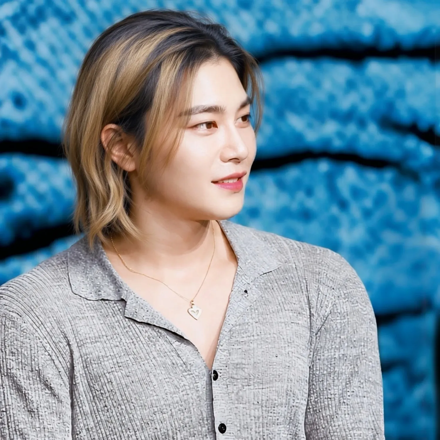 Behind-the-scenes cut of Kim Jaeyoung