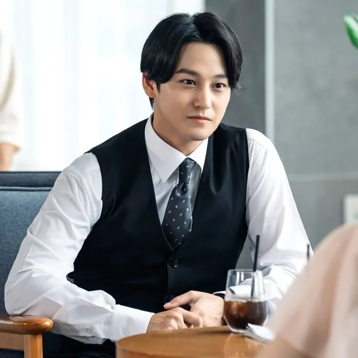 A moment captured by a fan of Kim Bum