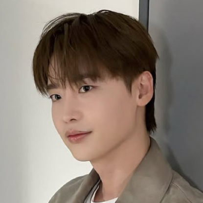 Latest photo of Lee Jongsuk