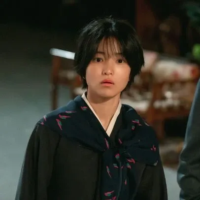 Behind-the-scenes cut of Kim Taeri