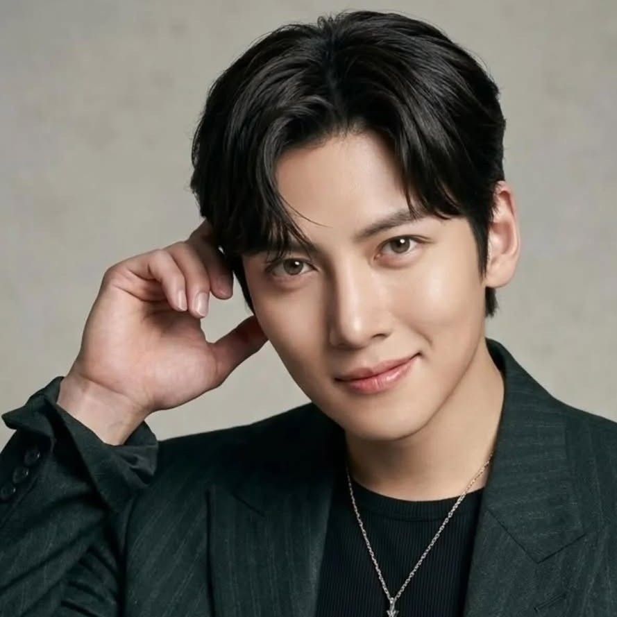 チ・チャンウクの最近の活動ショット