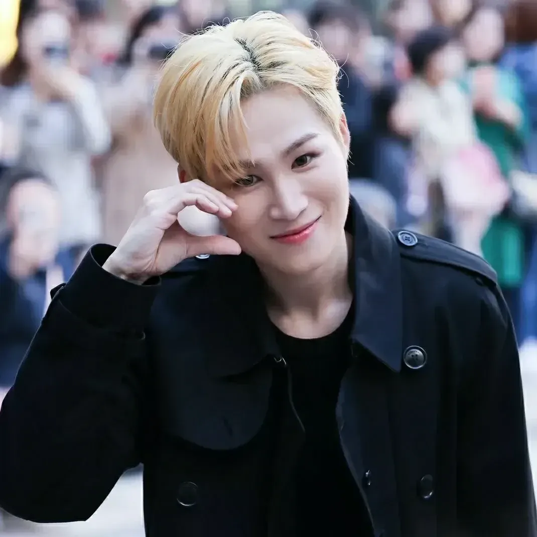 Cuplikan di balik layar dari Kim Heejae