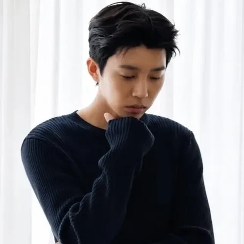 Cuplikan di balik layar dari Lim Youngwoong