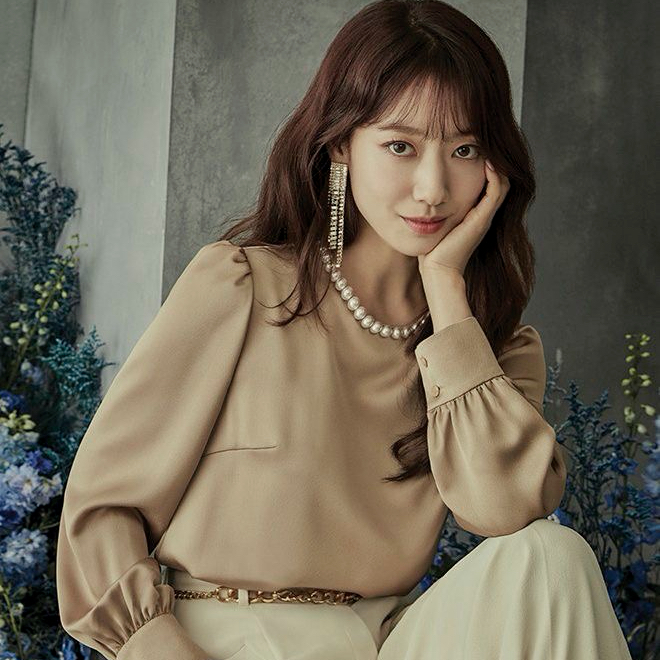 Latest photo of Park Shinhye
