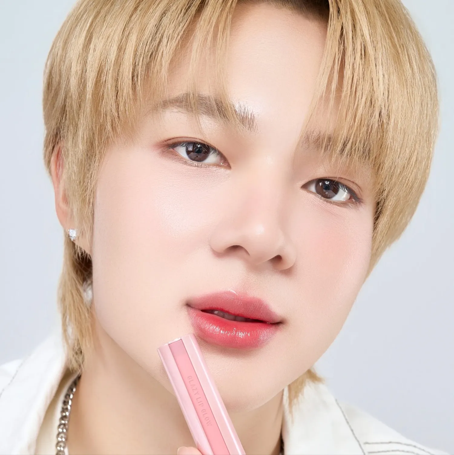 A moment captured by a fan of NuNew