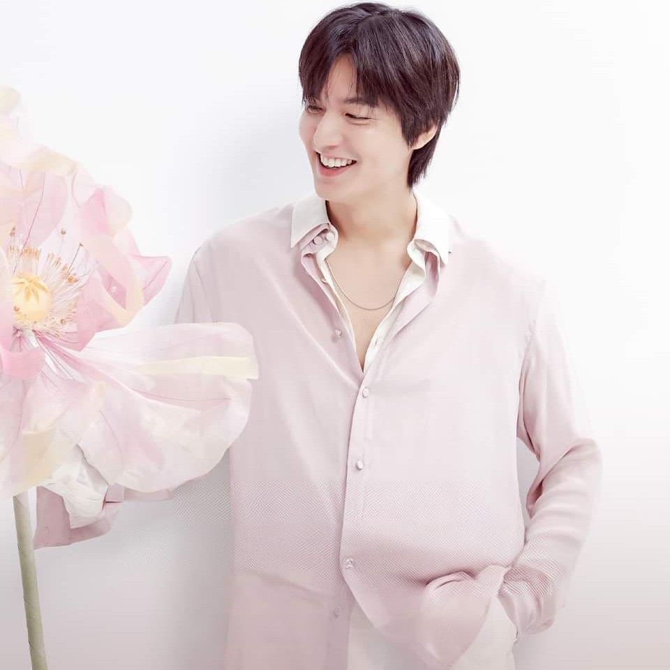 イ・ミンホの最近の活動ショット