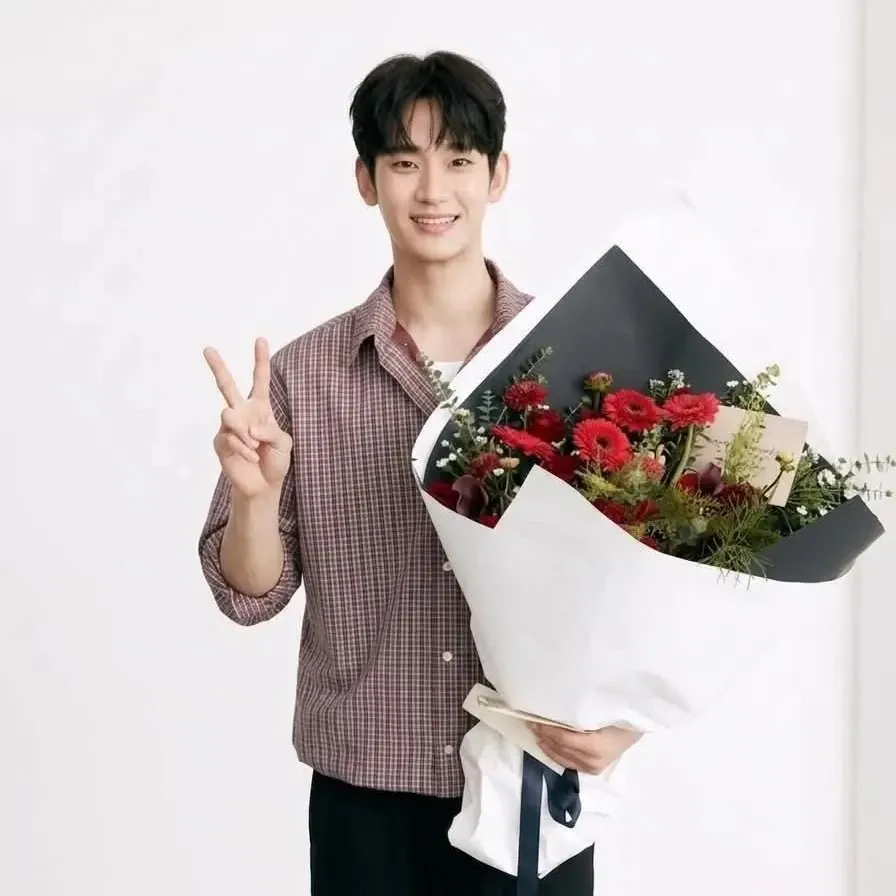 A moment captured by a fan of Kim Soohyun