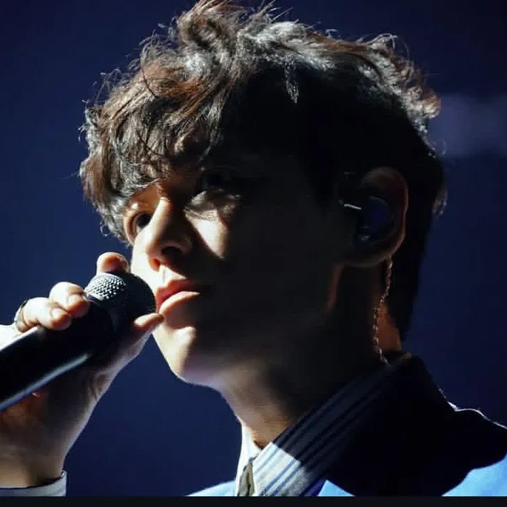 Behind-the-scenes cut of T.O.P