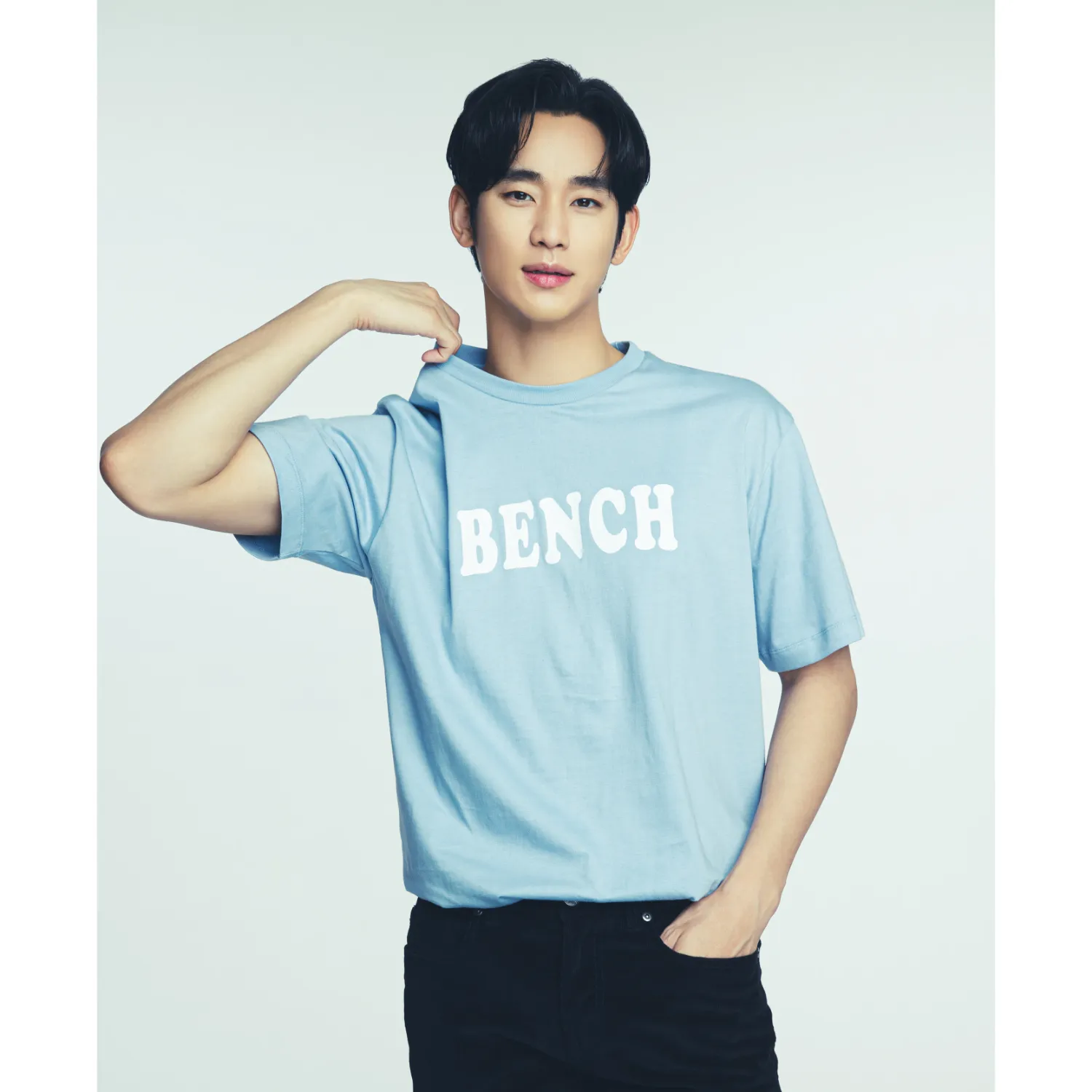 Behind-the-scenes cut of Kim Soohyun