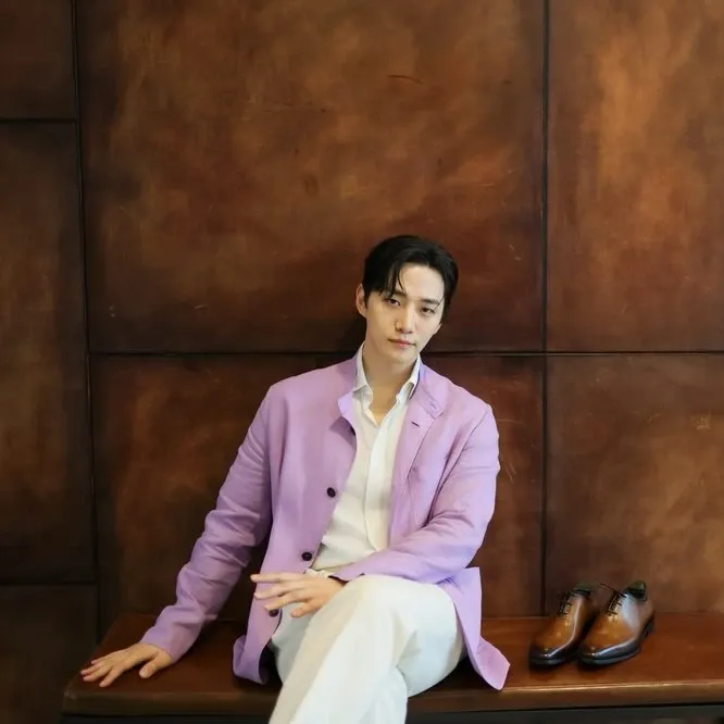 Behind-the-scenes cut of Lee Junho