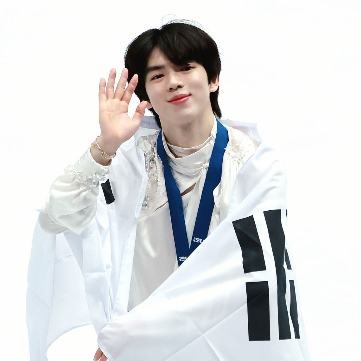 Behind-the-scenes cut of Cha Junhwan