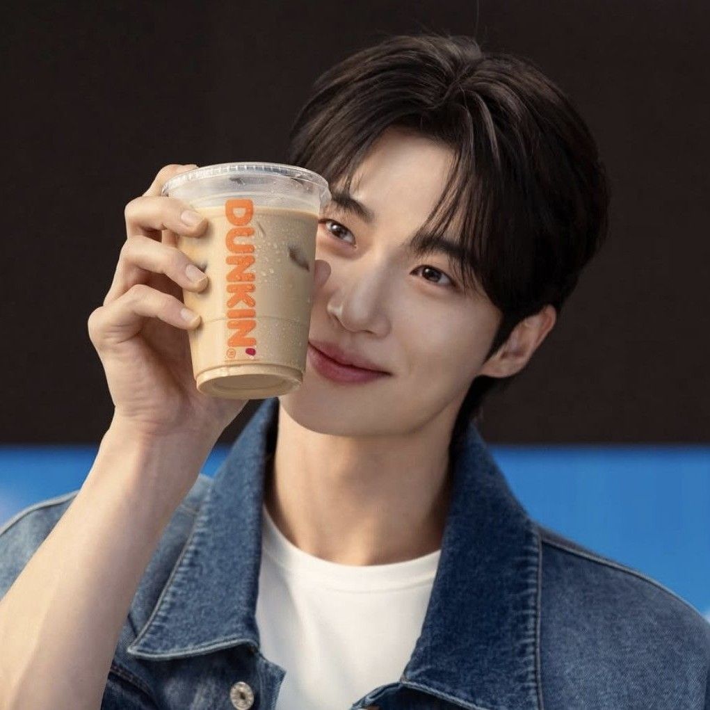 Latest photo of Byeon Wooseok