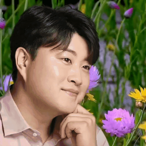 粉丝拍下的金浩中瞬间