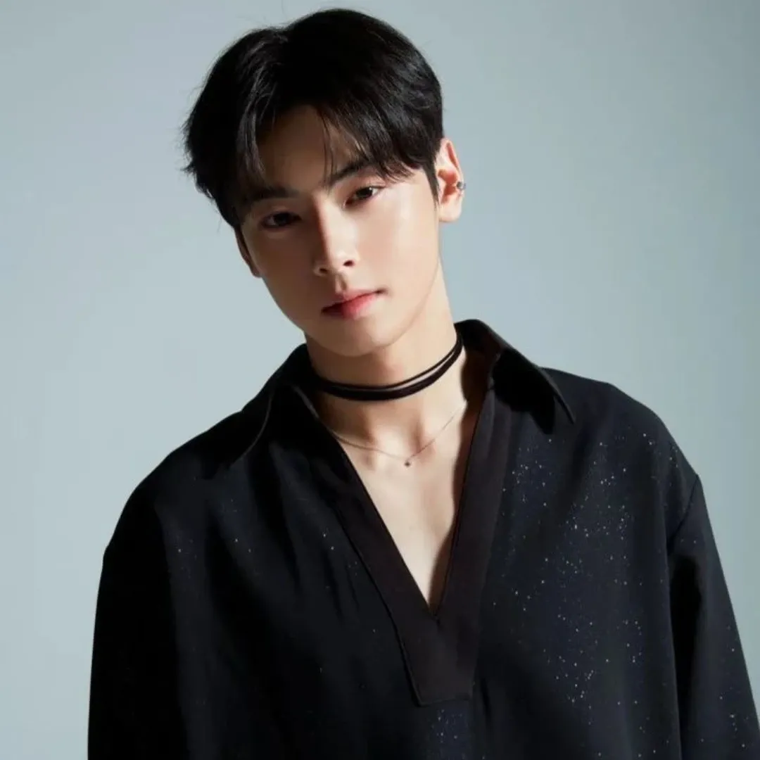 Recent activity shot of Cha Eunwoo