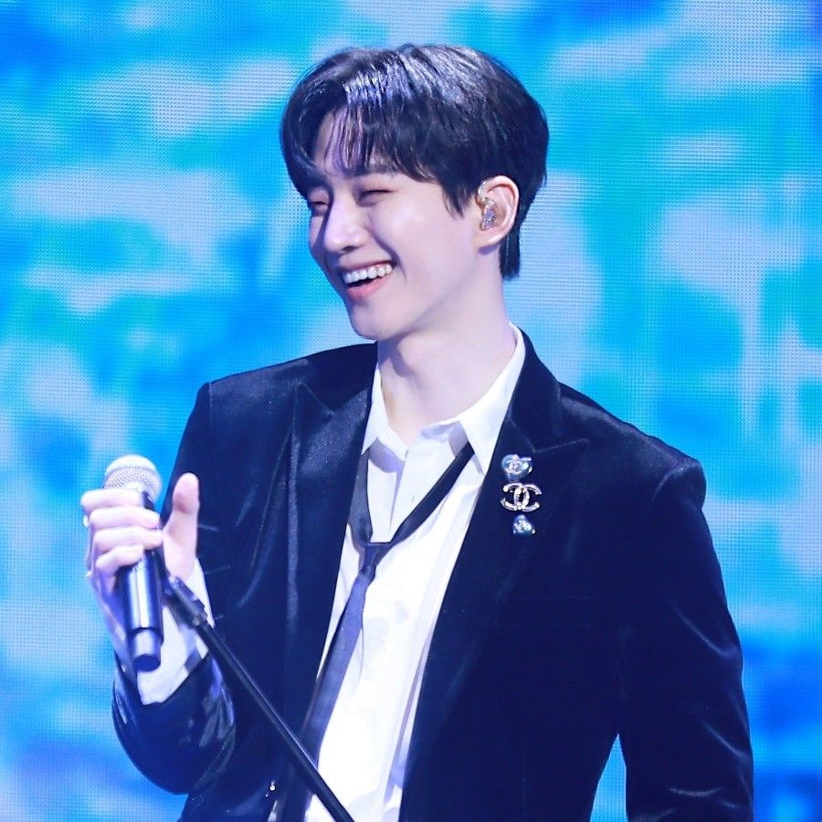 Momen yang diabadikan oleh penggemar Lee Junho