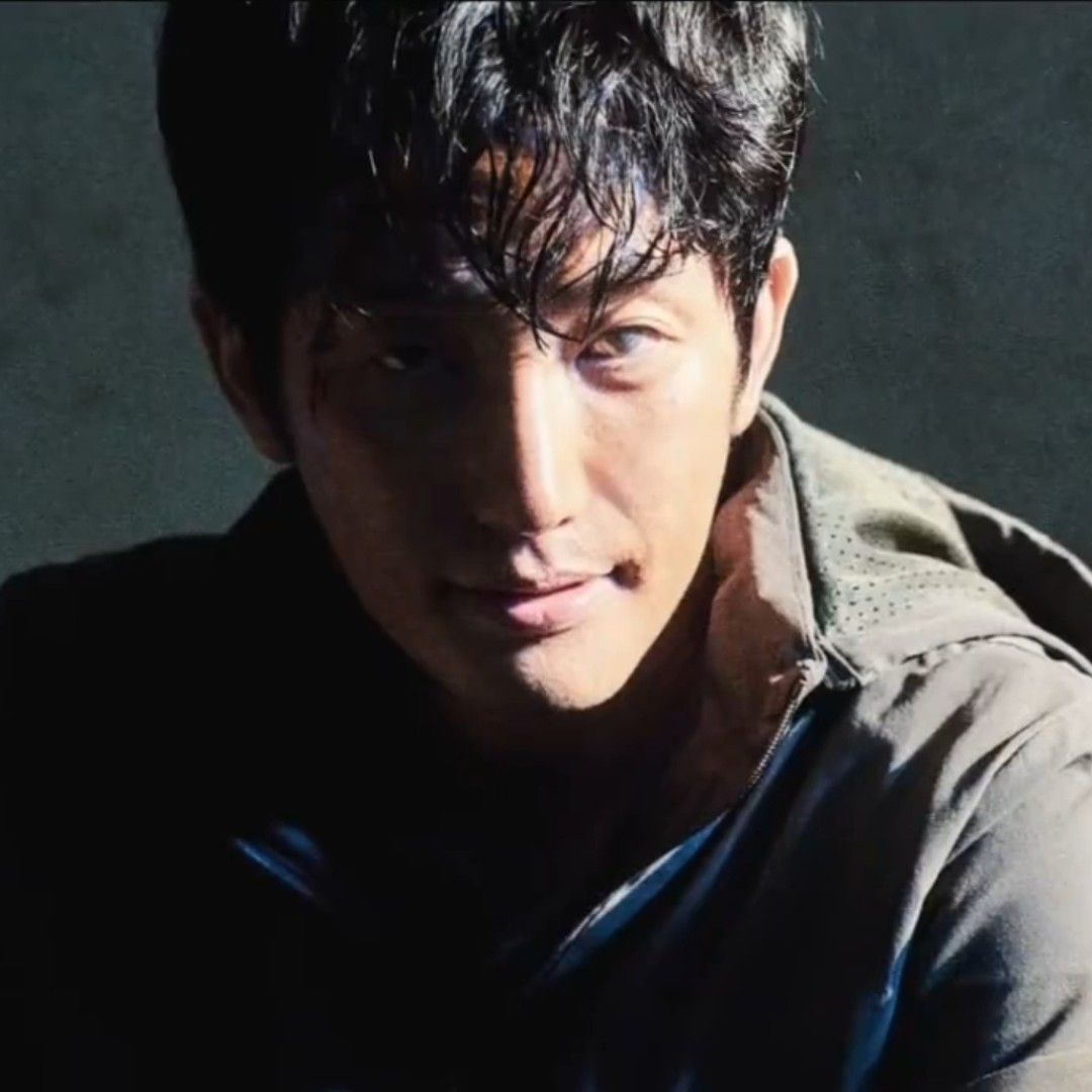 Behind-the-scenes cut of Park Sihoo