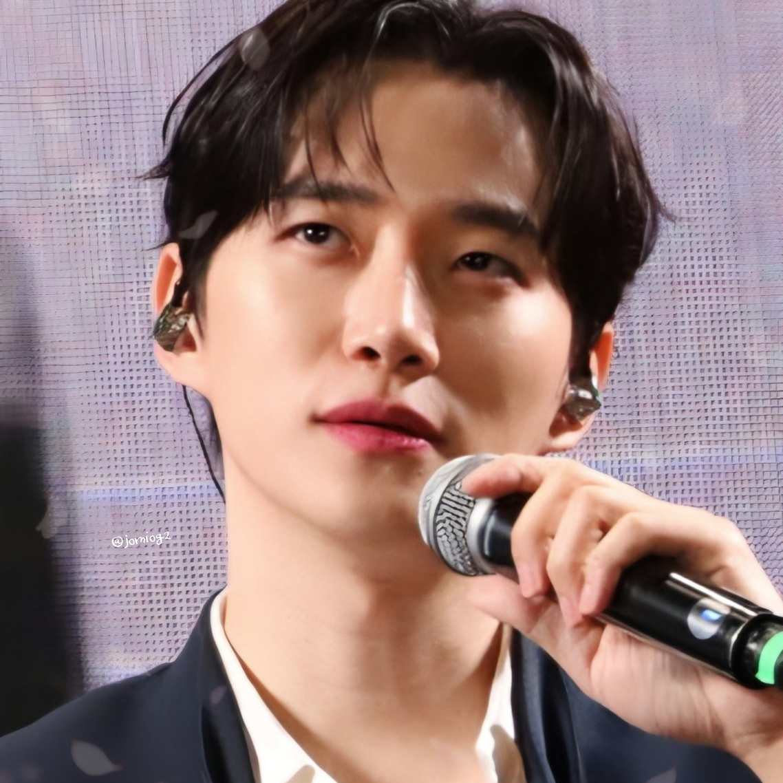 イ・ジュノの最近の活動ショット