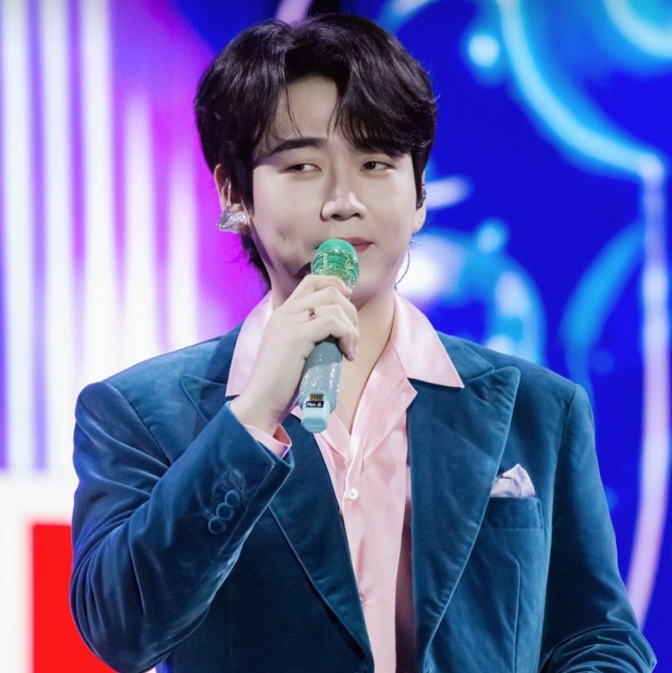 Recent activity shot of Hwang Youngwoong