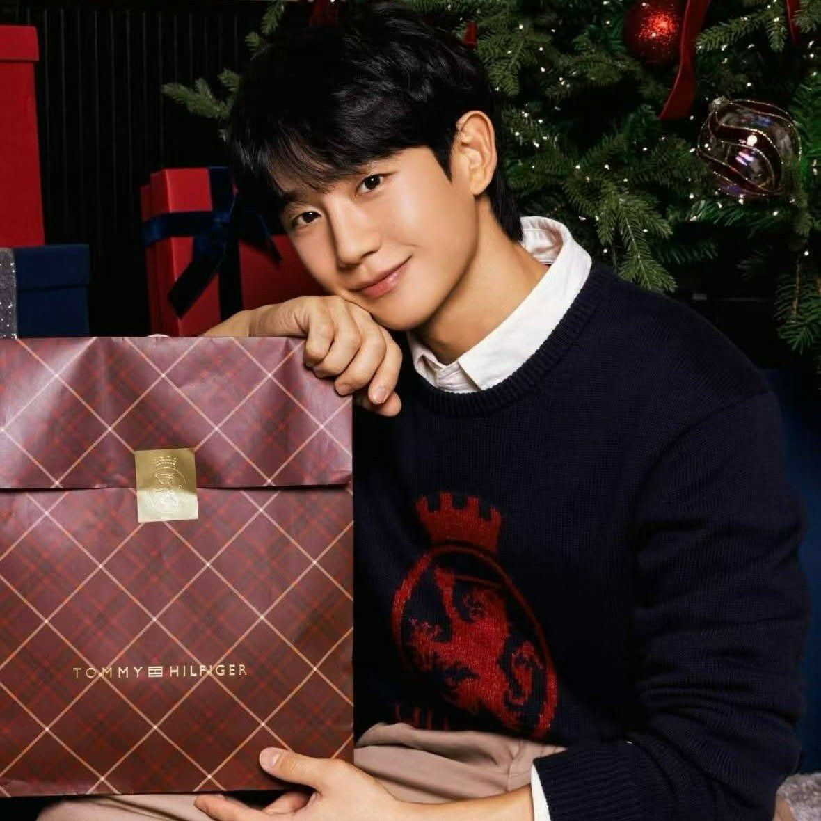 粉丝拍下的丁海寅瞬间