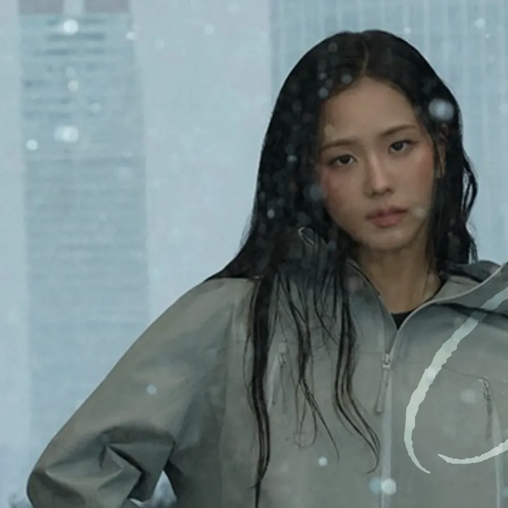 Latest photo of Jisoo (1995)