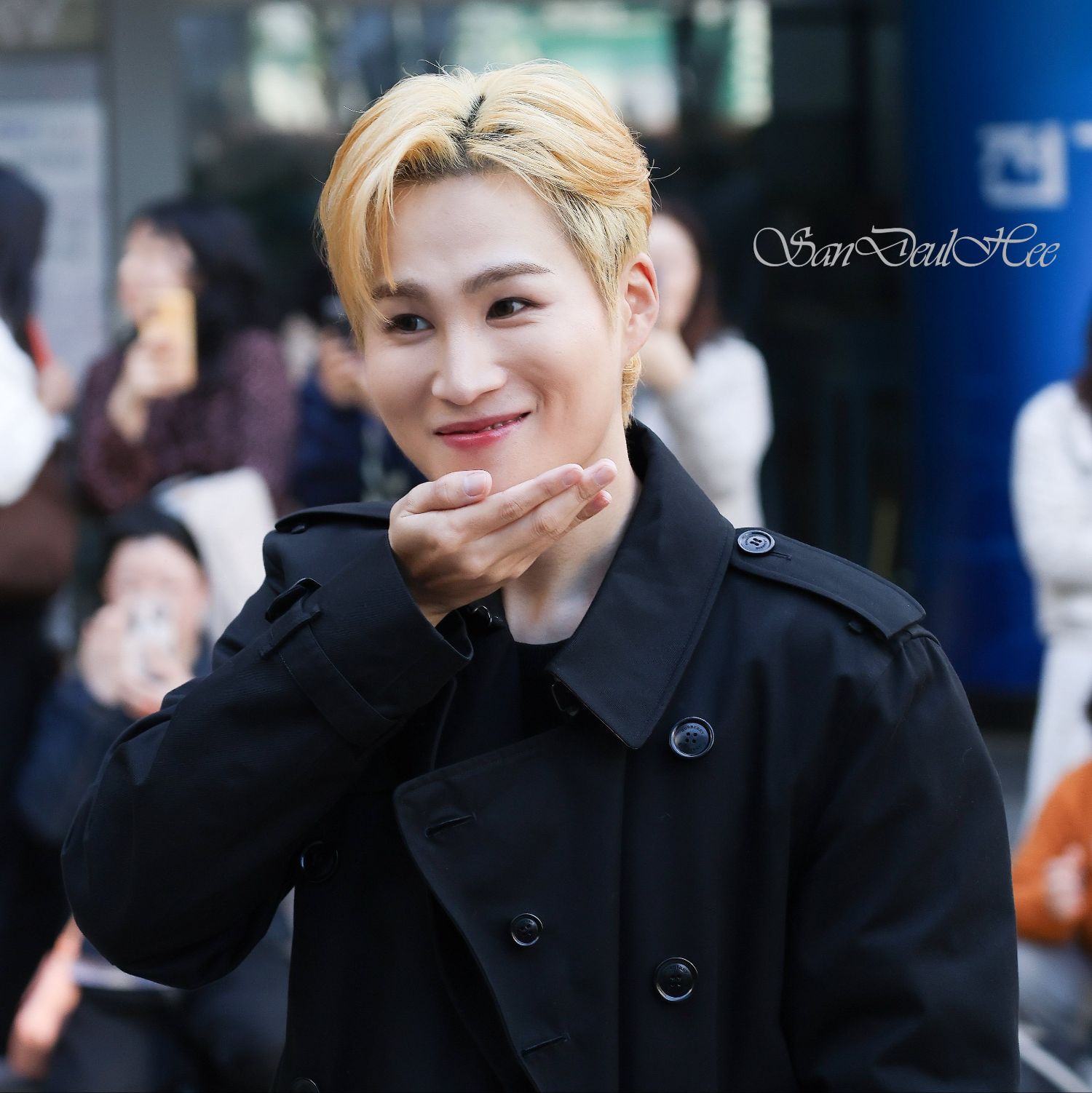 粉絲拍下的金熙栽瞬間