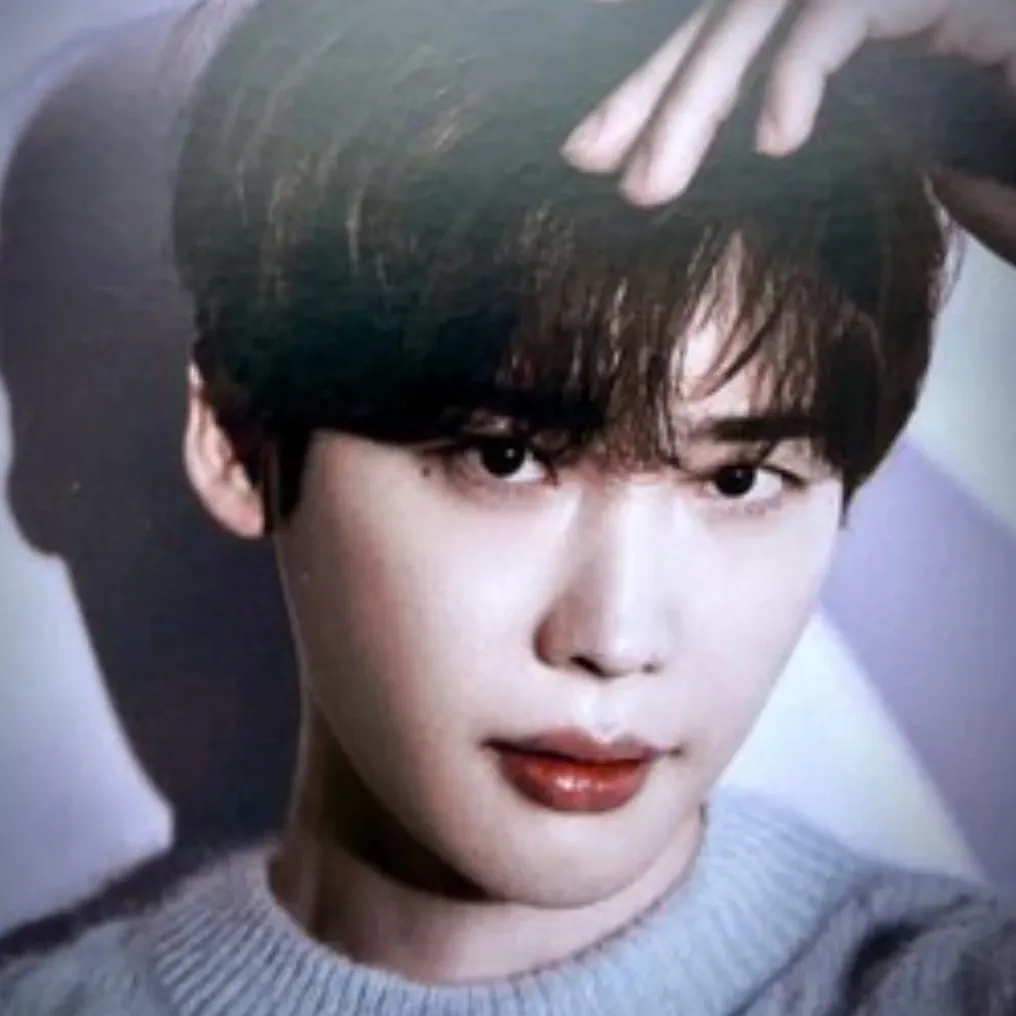 Behind-the-scenes cut of Lee Jongsuk