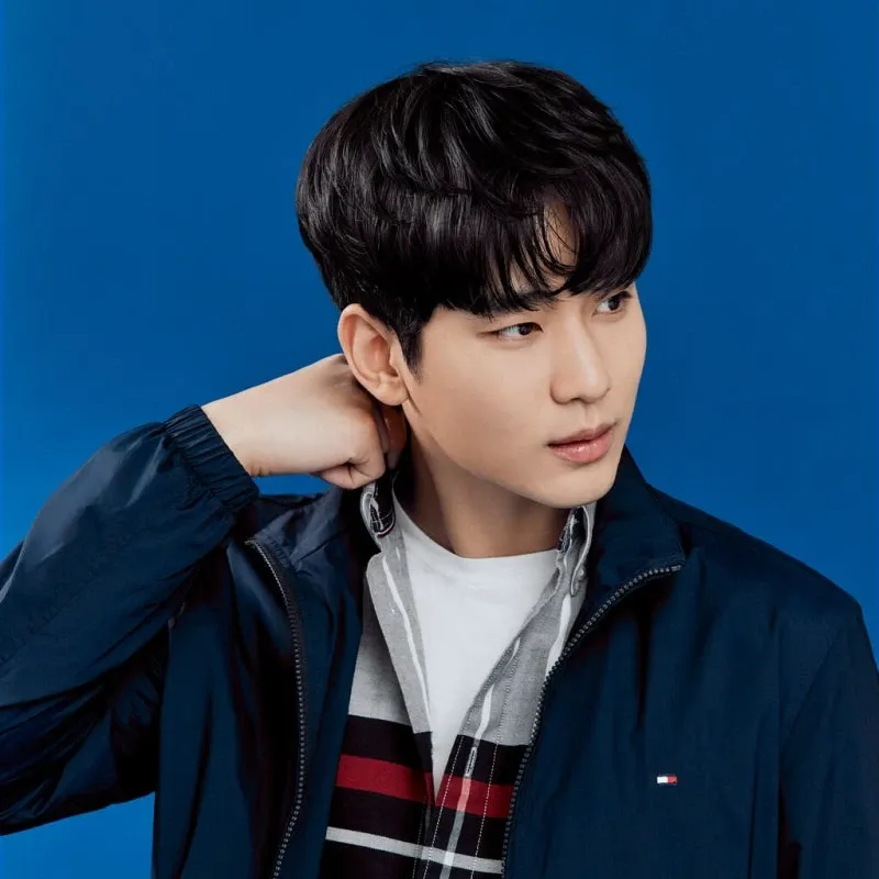 Behind-the-scenes cut of Kim Soohyun