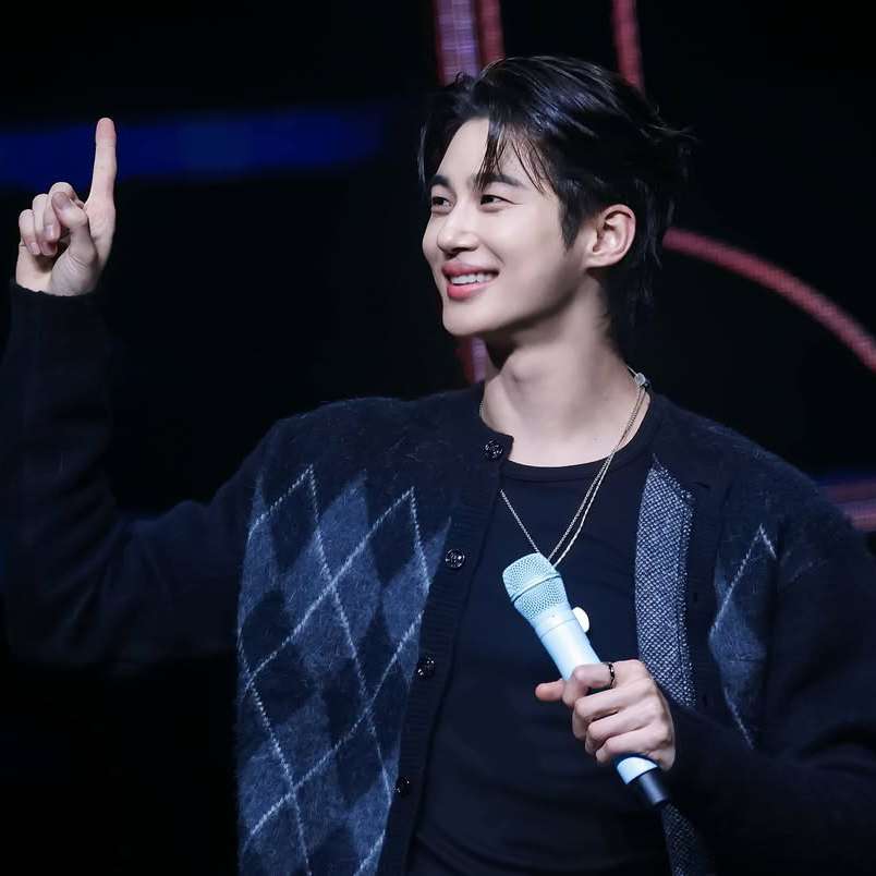 Momen yang diabadikan oleh penggemar Byeon Wooseok