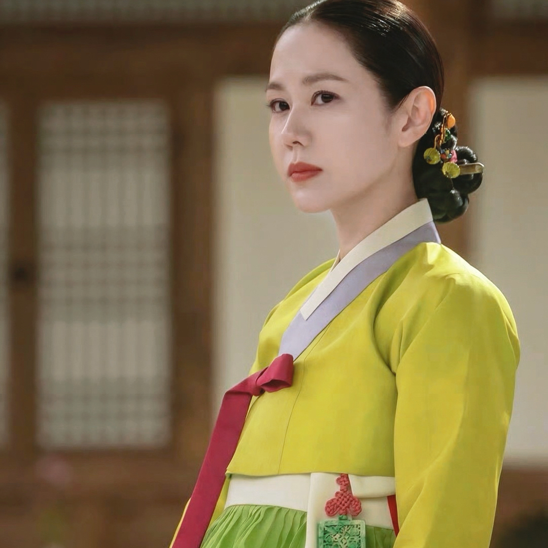 Cuplikan di balik layar dari Son Yejin