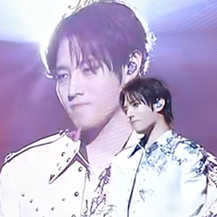 粉絲拍下的金俊賢瞬間