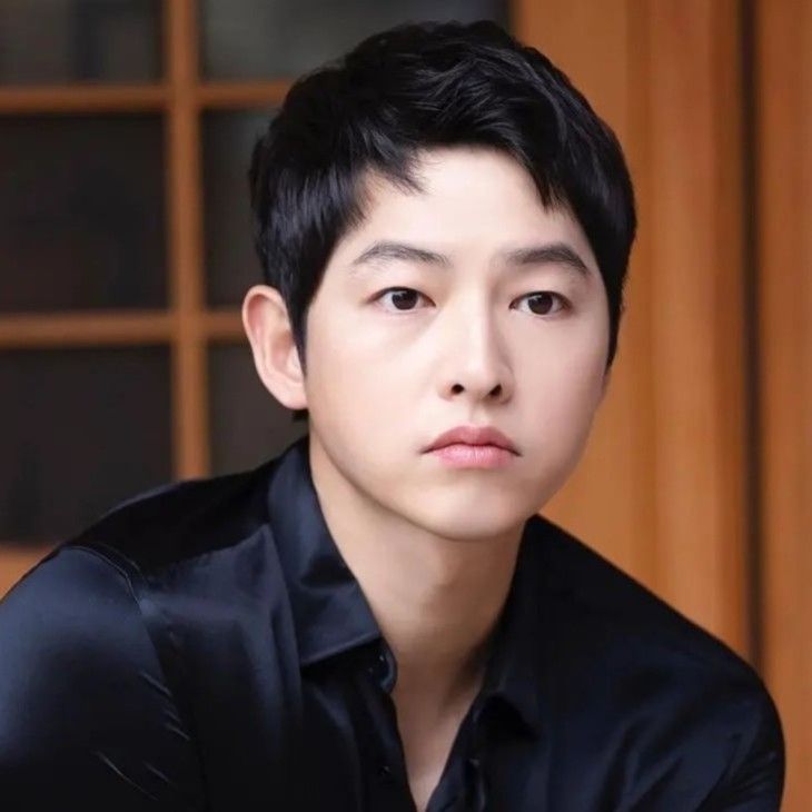 粉絲拍下的宋仲基瞬間