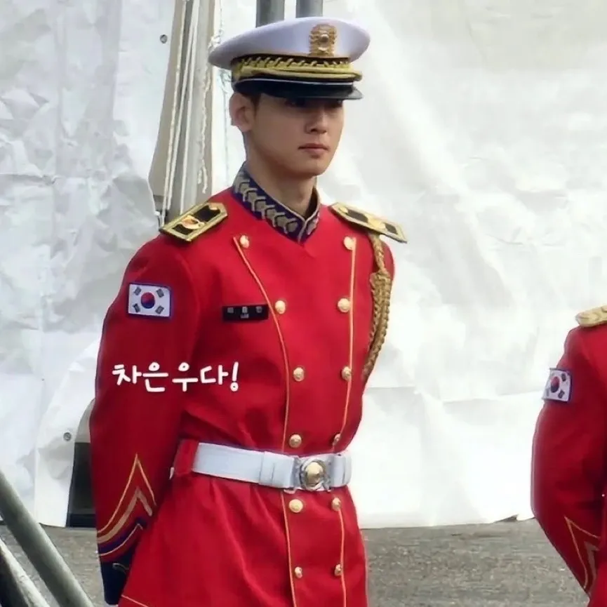 Recent activity shot of Cha Eunwoo