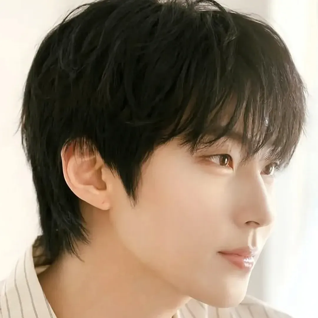 Latest photo of Hwang Inyoup
