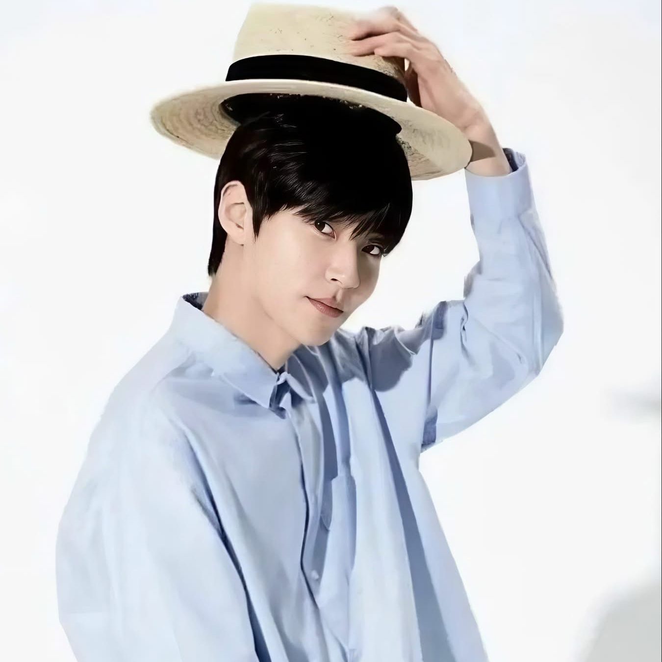 황인엽의 최신 사진