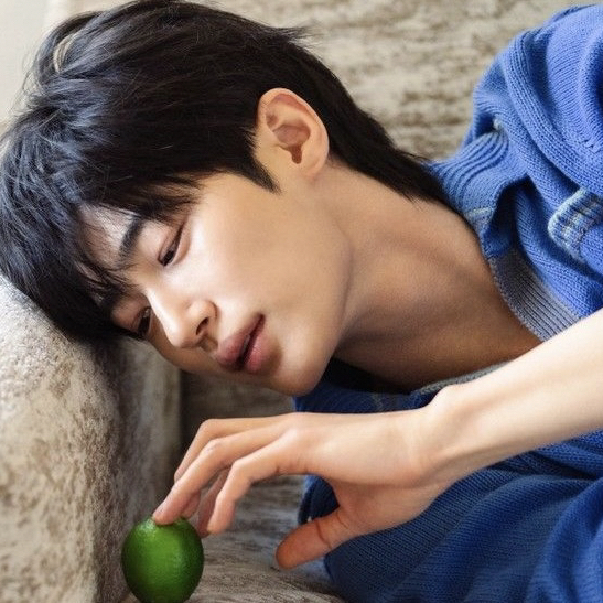 변우석의 비하인드 컷