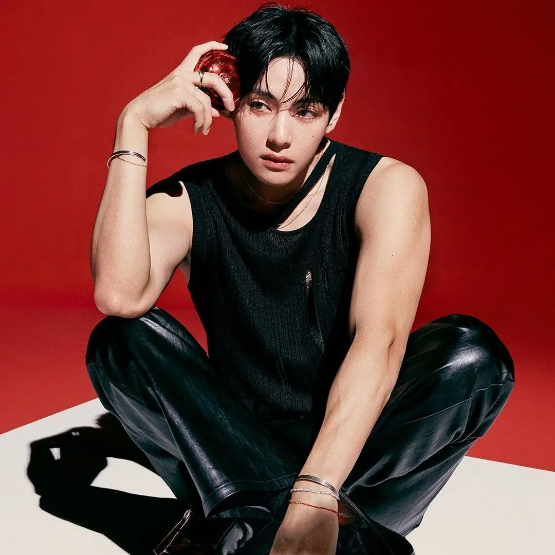 Latest photo of Kim Taehyung (V)