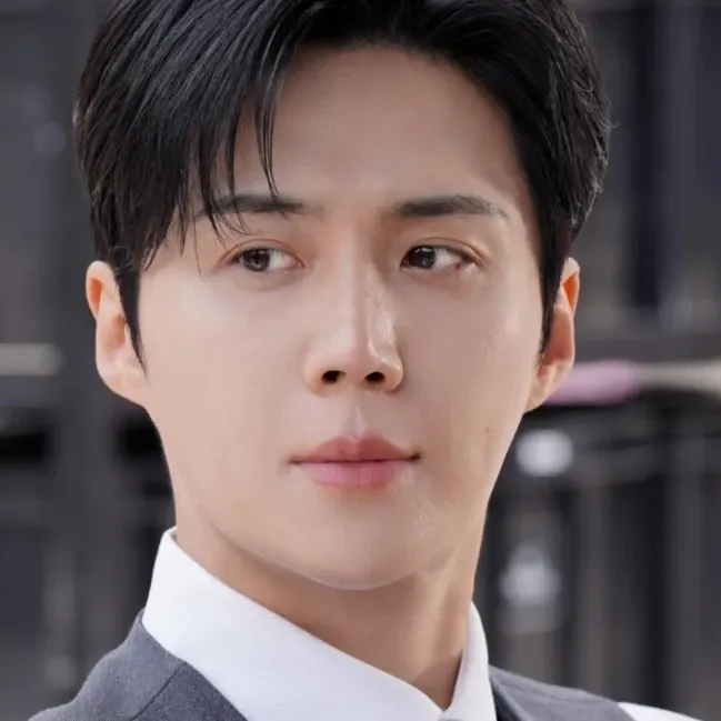 Behind-the-scenes cut of Kim Seonho