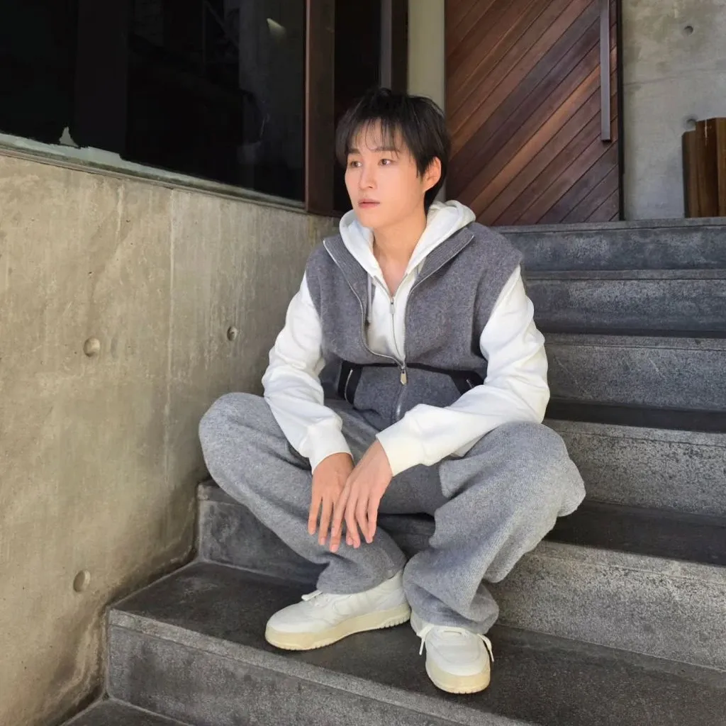Behind-the-scenes cut of Kim Heejae