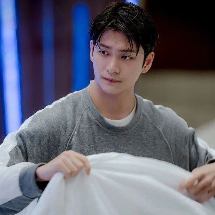 Recent activity shot of Kang Taeoh