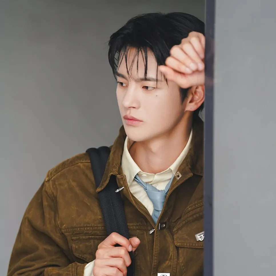 Momen yang diabadikan oleh penggemar Seo Inguk
