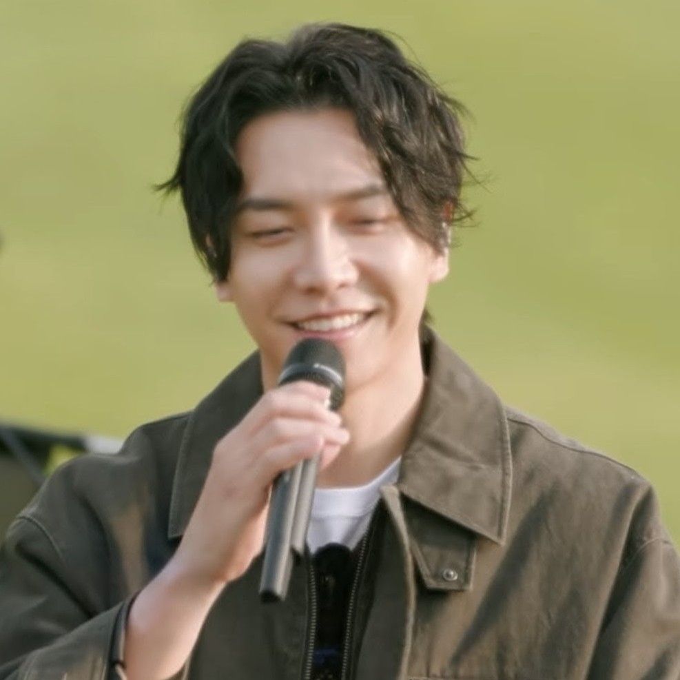 Foto kegiatan terbaru dari Lee Seunggi