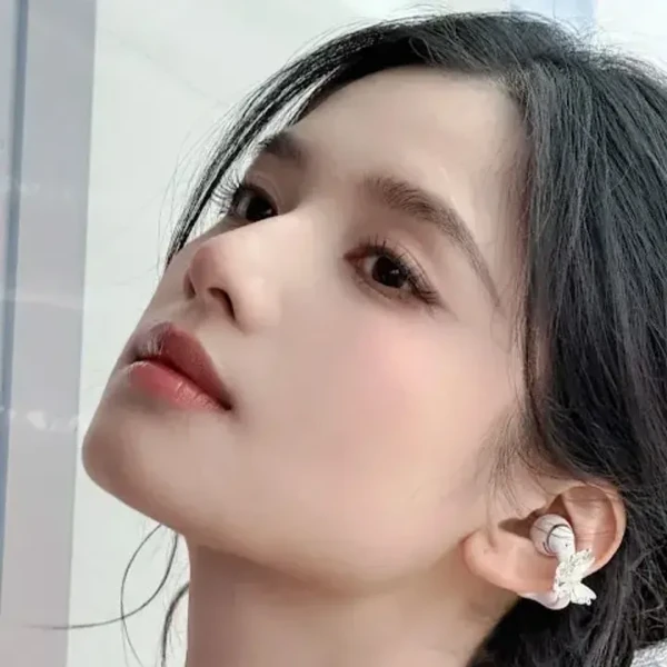 Foto profil populer Jingyi Zhang yang disukai penggemar