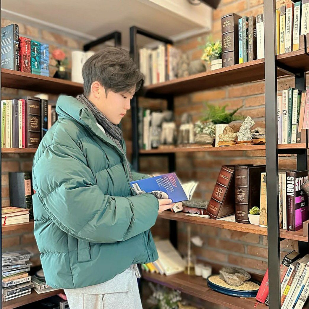 Recent activity shot of Park Sungon