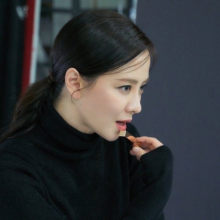 A moment captured by a fan of Song Jihyo