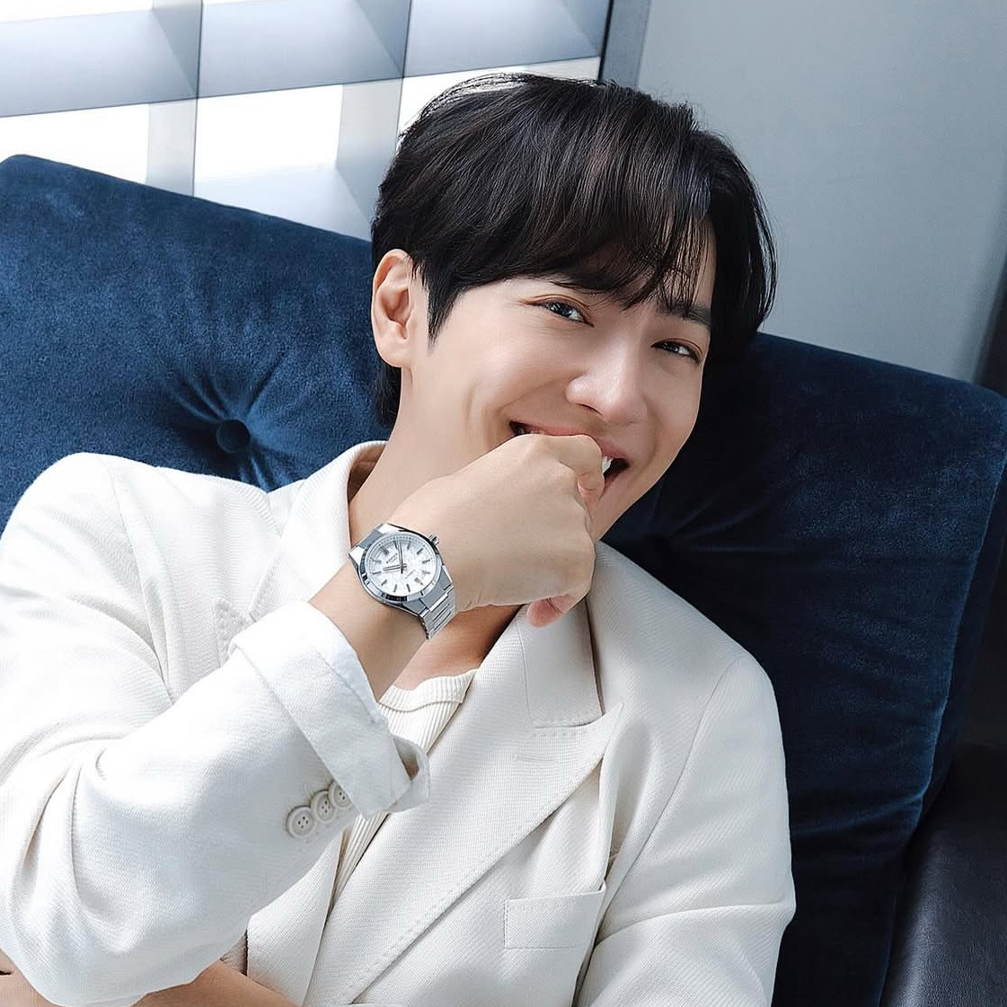 Behind-the-scenes cut of Lee Sangyeob